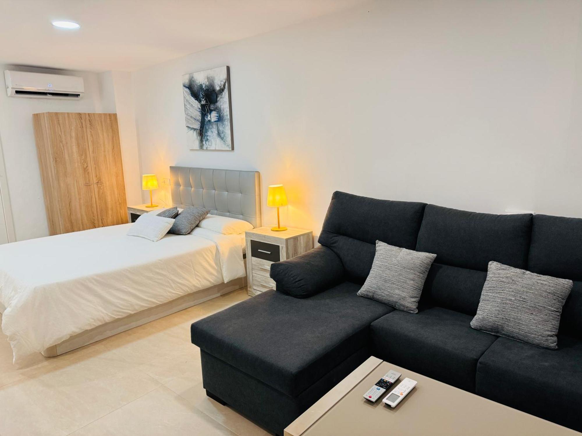 Loft Muy Centrico A 250m Del Mar Apartment